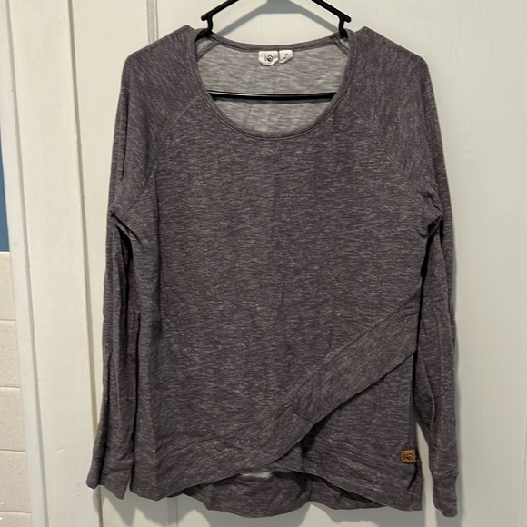 Ten Tree, size medium, scallop front, long sleeve, light weight sweatshirt - Picture 1 of 5
